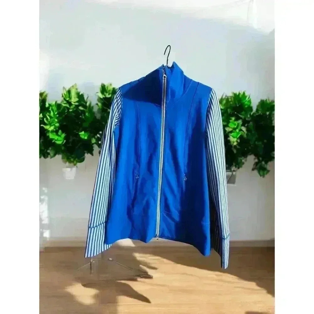 Lululemon Daily Yoga Jacket Beaming Blue Polar Cream Striped Womens Size 8